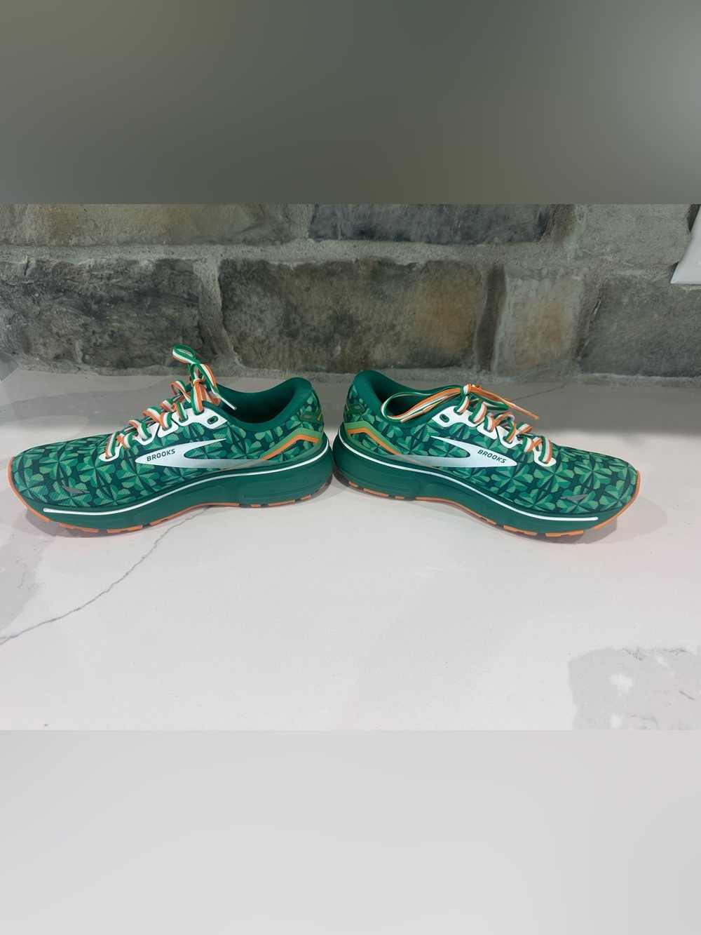 Brooks Ghost 15 "Run Lucky" St. Patrick's Day Running Shoes Women’s 7 Clover - Picture 4 of 13